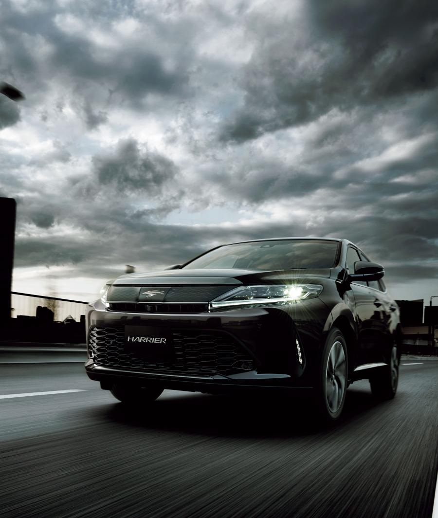  Toyota Harrier 2017 года  (фото 9 из 16)